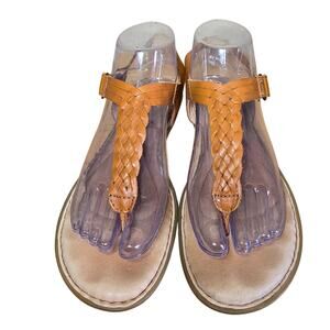 Born Yarrow Brown Leather Thong Strappy Sandal Size 9
Excellent Cushioned